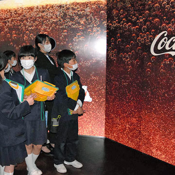 工場見学 体験型展示